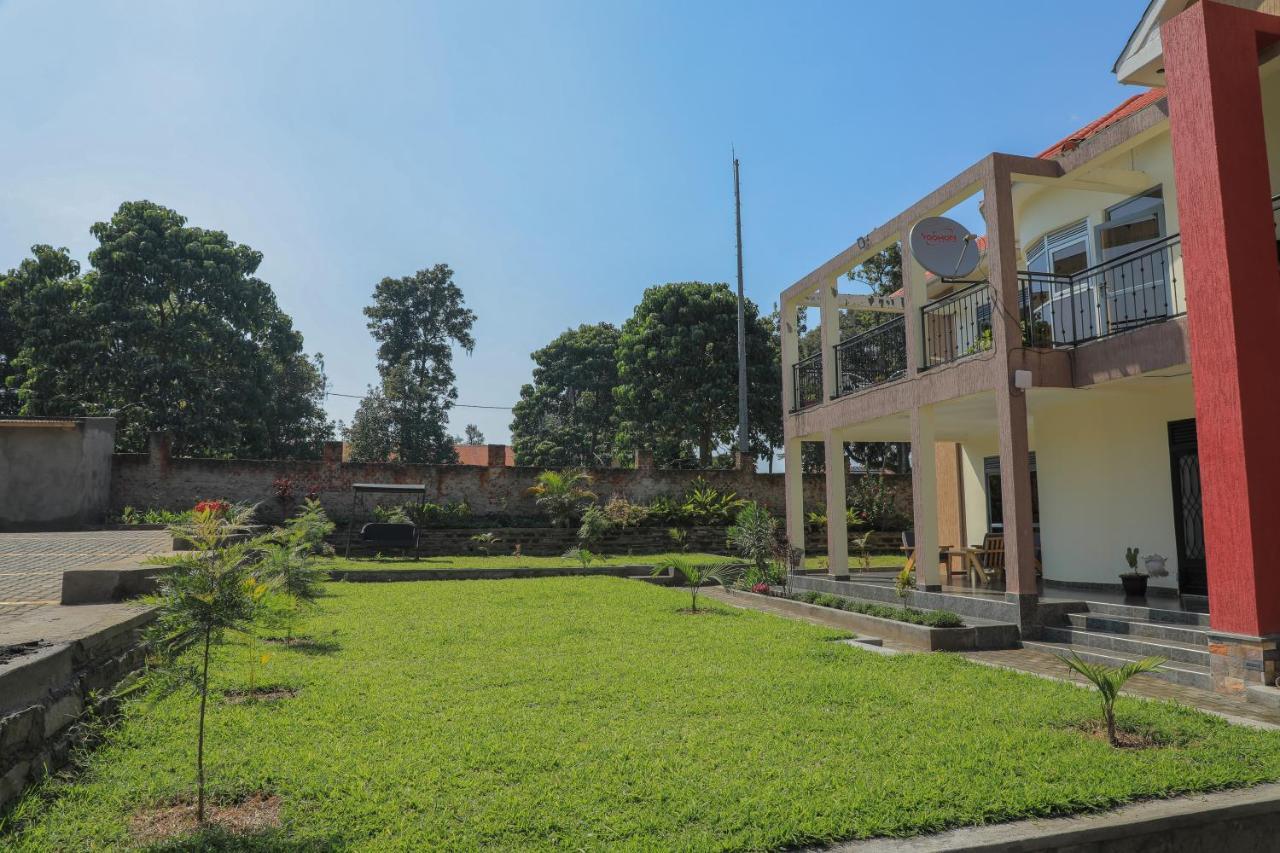 Silver Oaks Hotel Boma Fort Portal Exterior photo